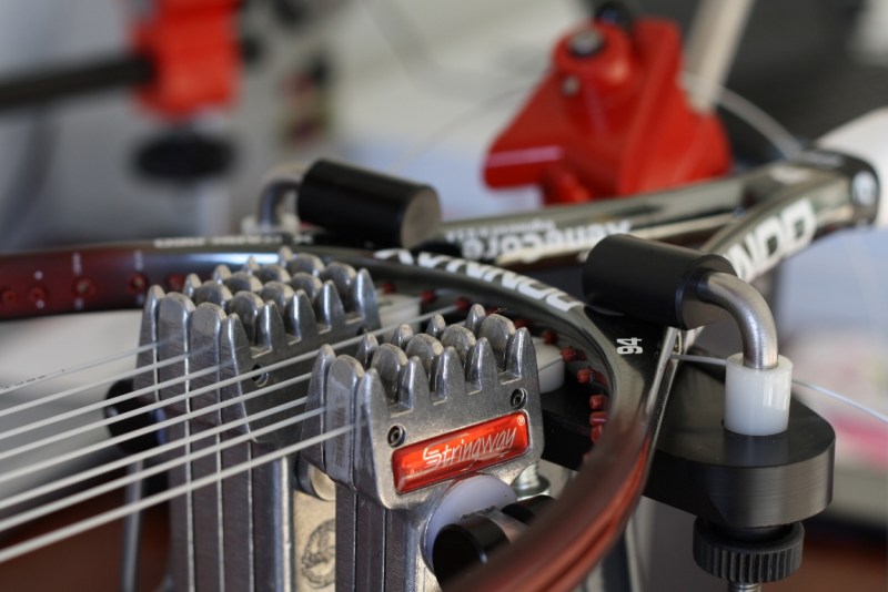 stringing-tennis-racquets-for-beginners-1606301740